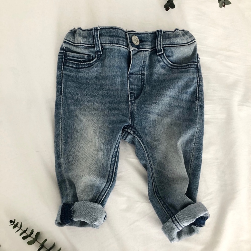H+M faded blue jeans